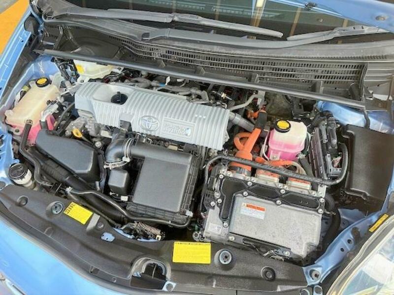 PRIUS PHV
