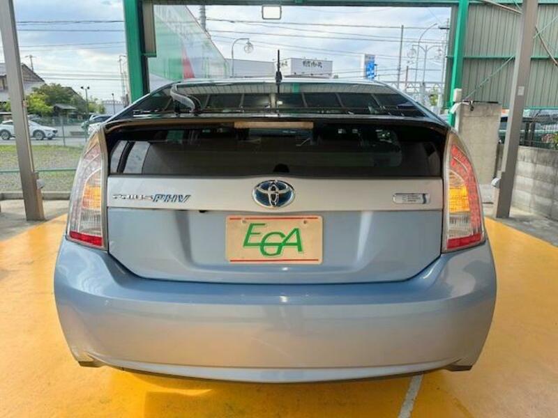 PRIUS PHV