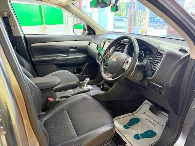 OUTLANDER PHEV