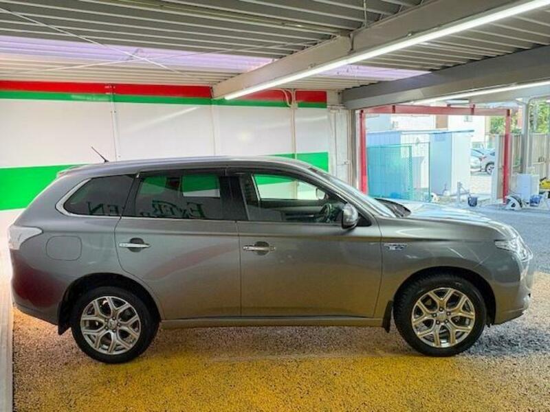 OUTLANDER PHEV