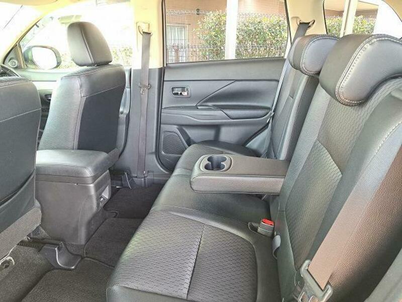 OUTLANDER PHEV