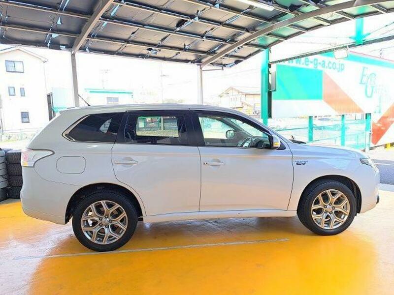 OUTLANDER PHEV