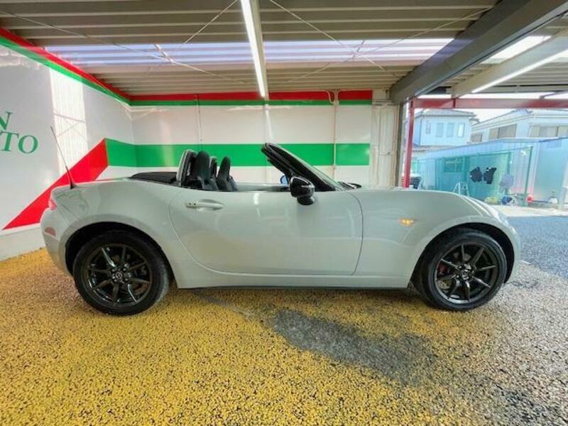 ROADSTER