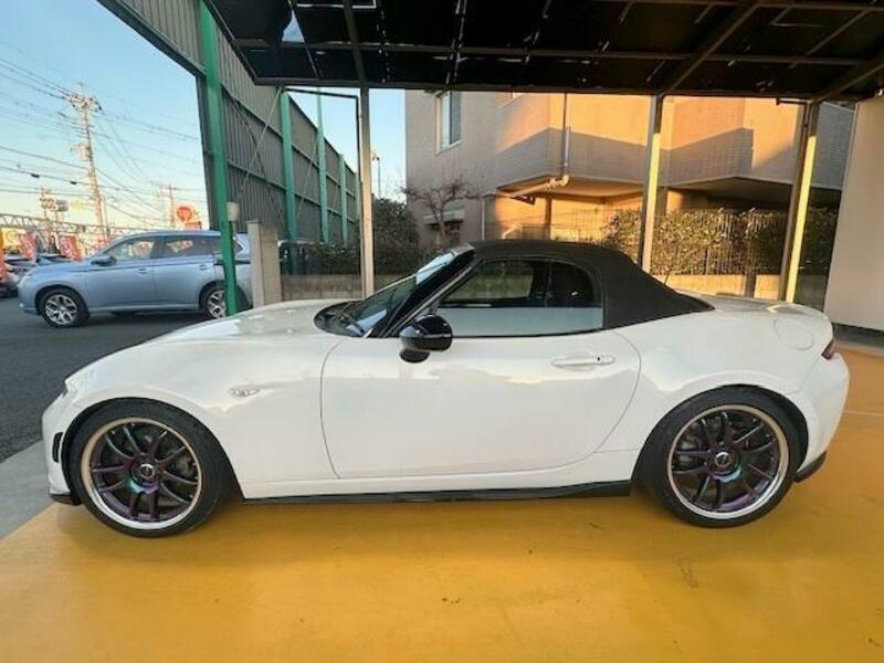 ROADSTER
