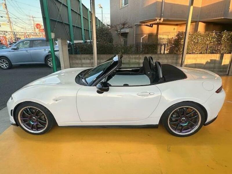ROADSTER