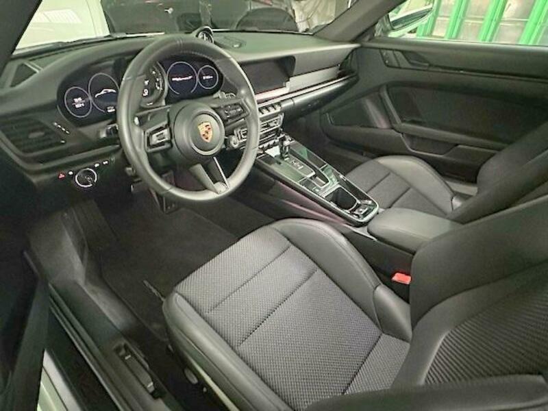 911