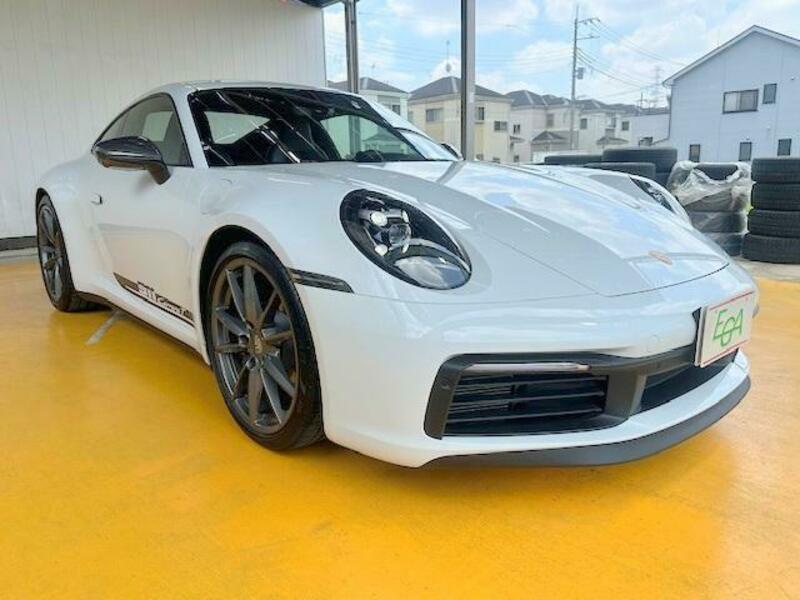 911