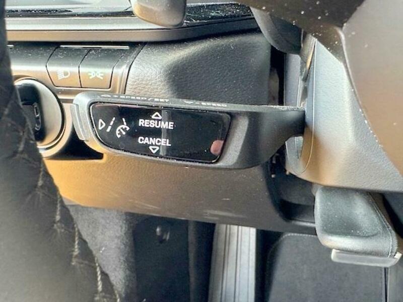 911