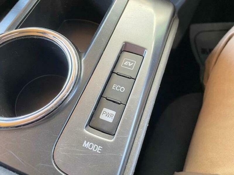 PRIUS ALPHA