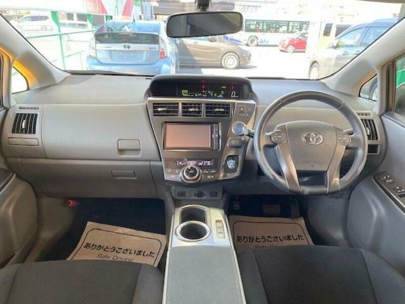 PRIUS ALPHA