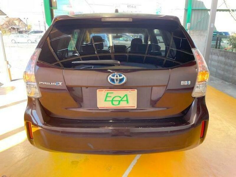 PRIUS ALPHA