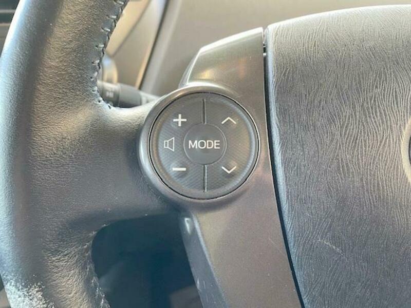 PRIUS ALPHA