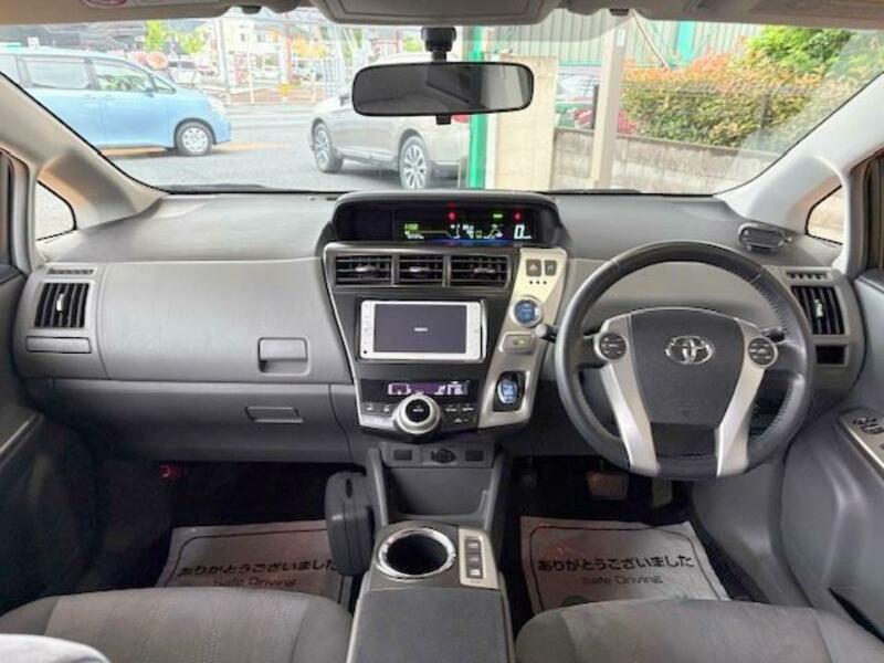 PRIUS ALPHA