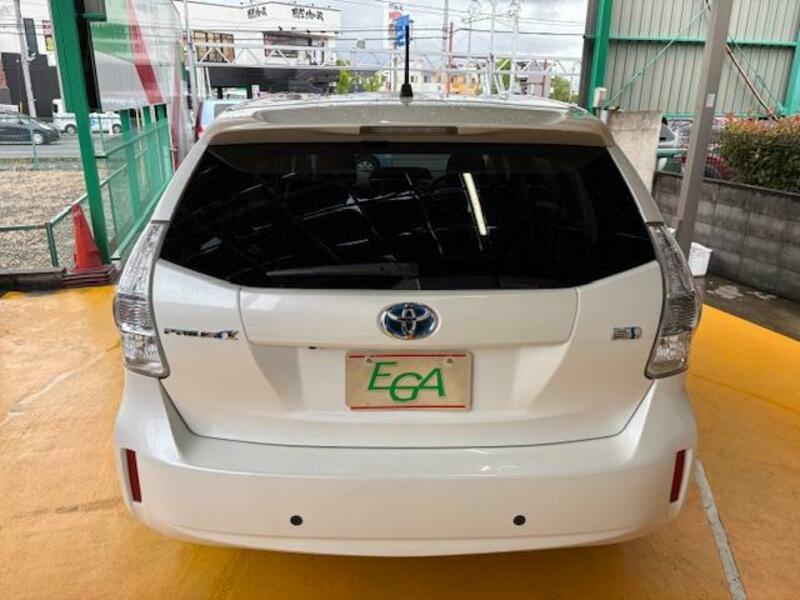 PRIUS ALPHA