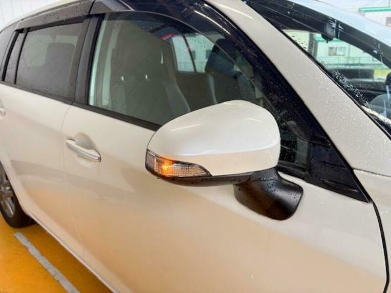 COROLLA FIELDER