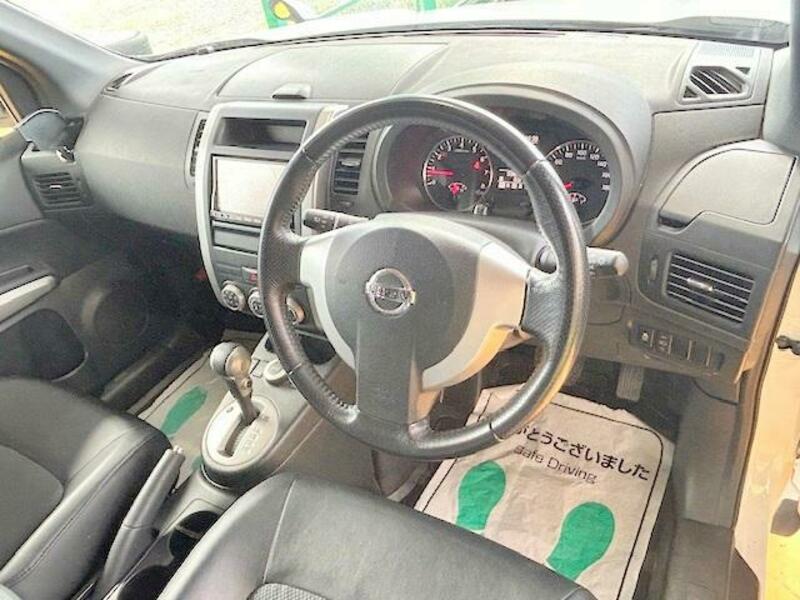 X-TRAIL