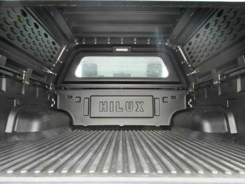 HILUX