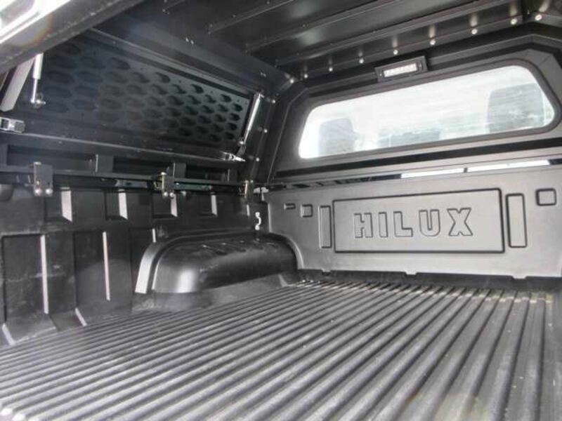 HILUX