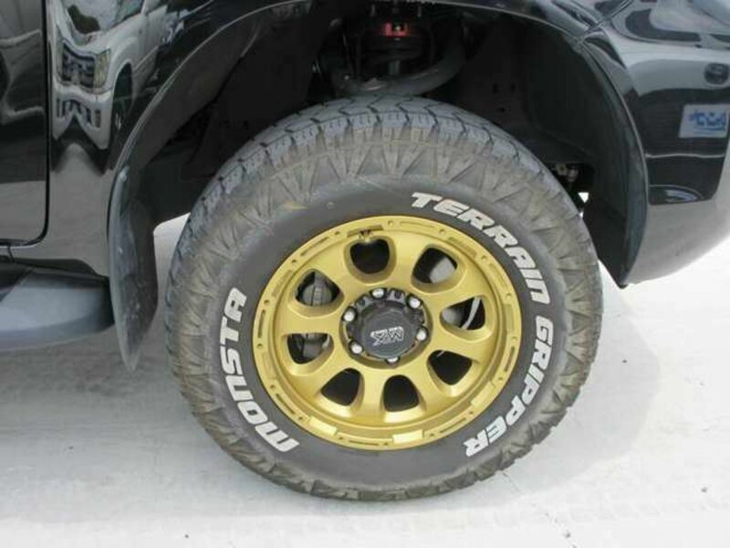 HILUX
