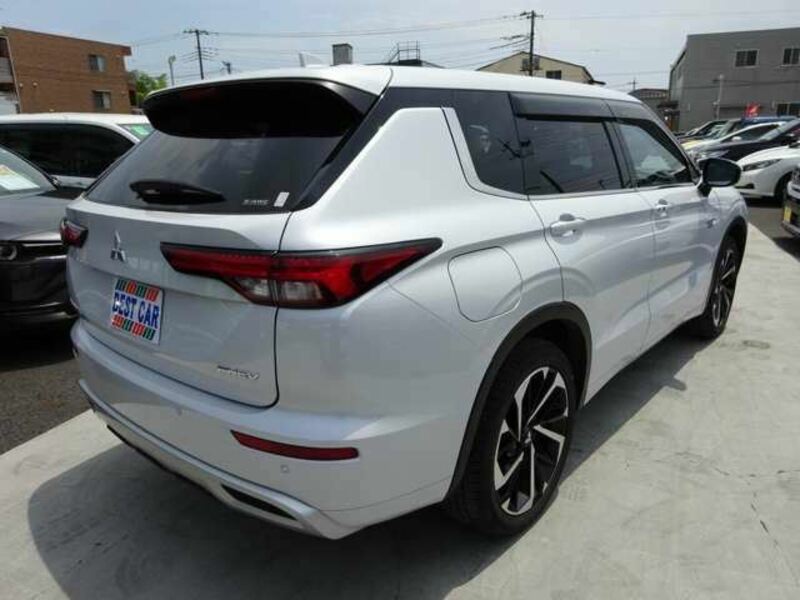 OUTLANDER