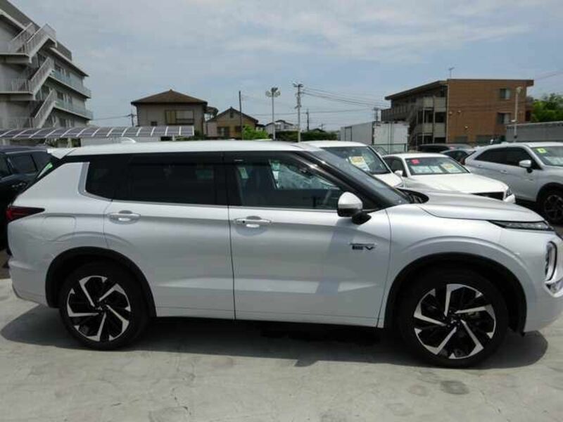 OUTLANDER