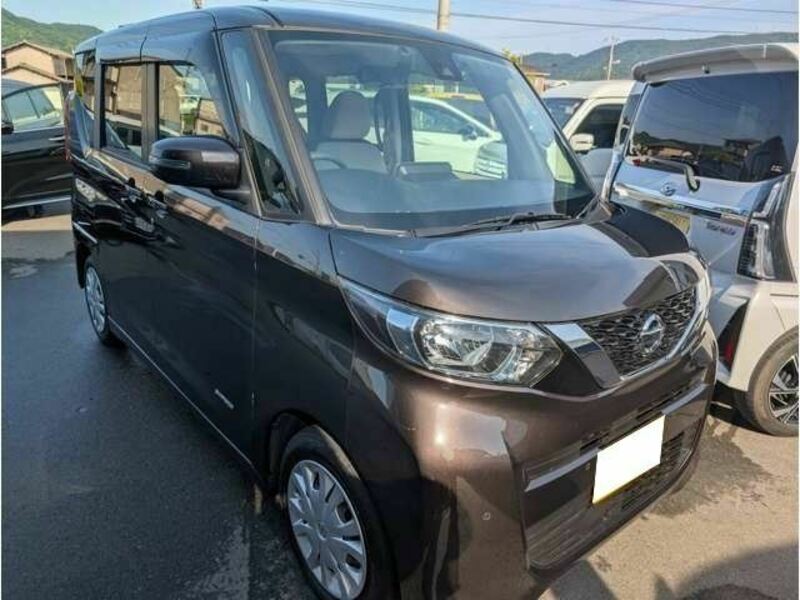 NISSAN ROOX