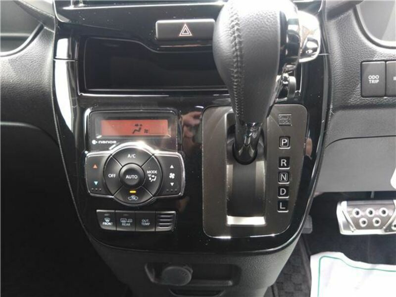 DELICA D2