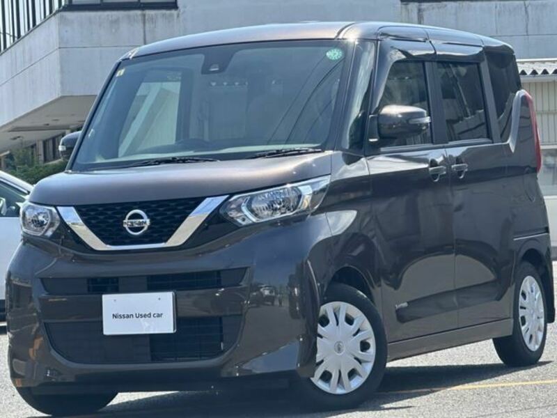 NISSAN ROOX