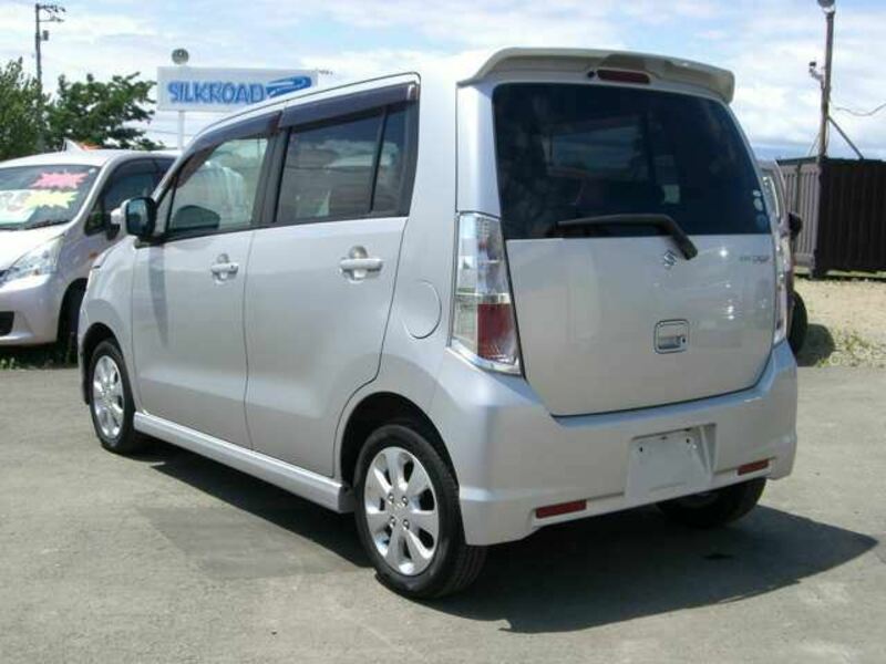 WAGON R