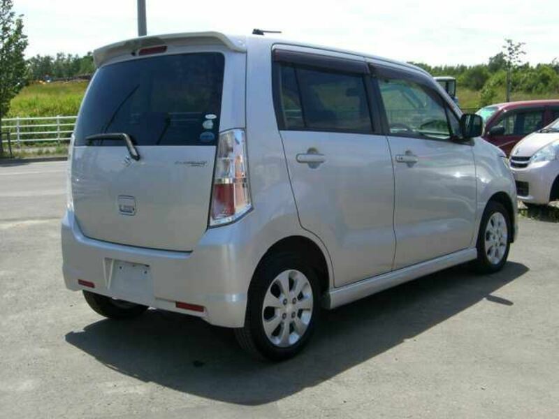 WAGON R