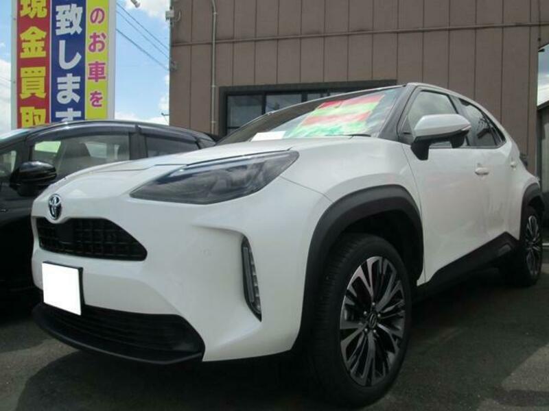 YARIS CROSS