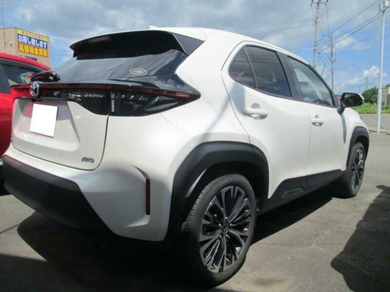 YARIS CROSS