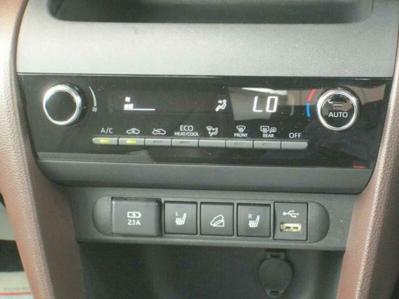 YARIS CROSS