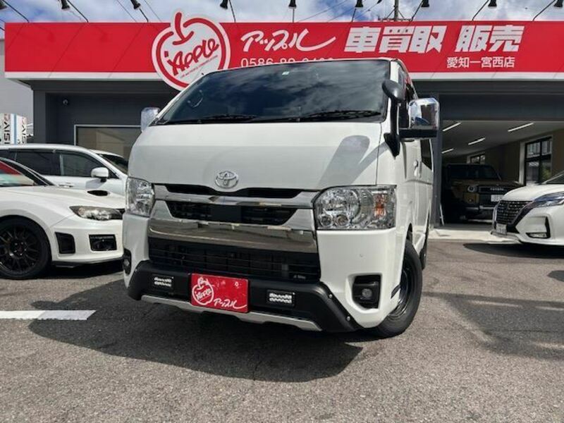 TOYOTA HIACE