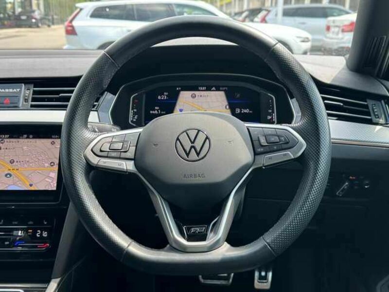 PASSAT VARIANT