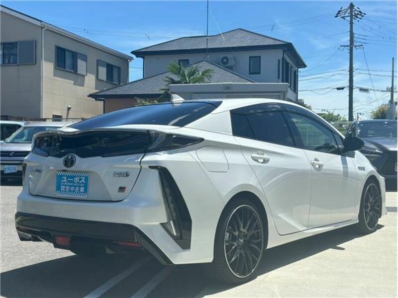 PRIUS PHV