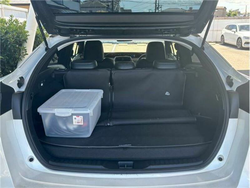 PRIUS PHV