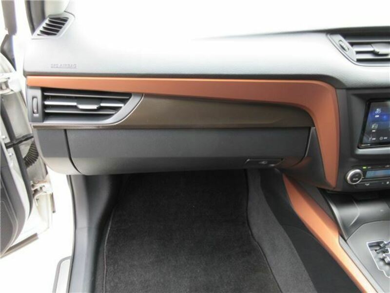 AVENSIS WAGON