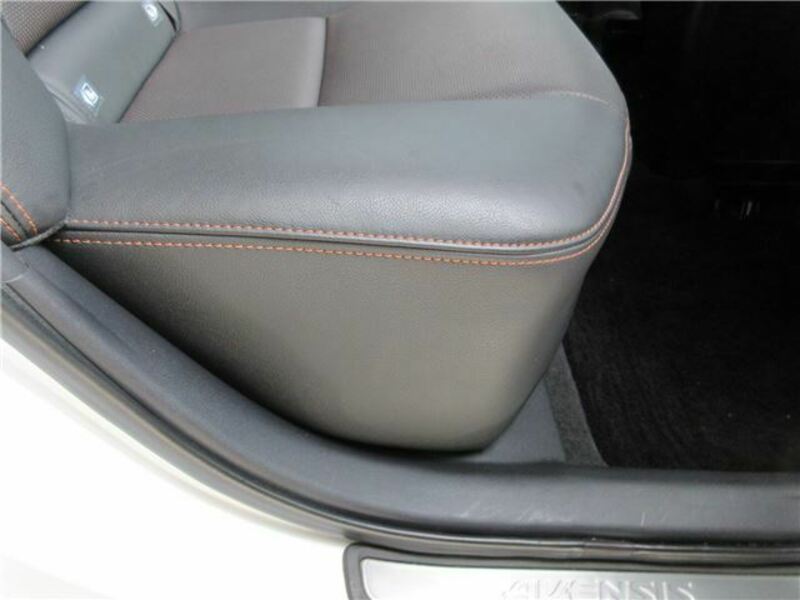 AVENSIS WAGON