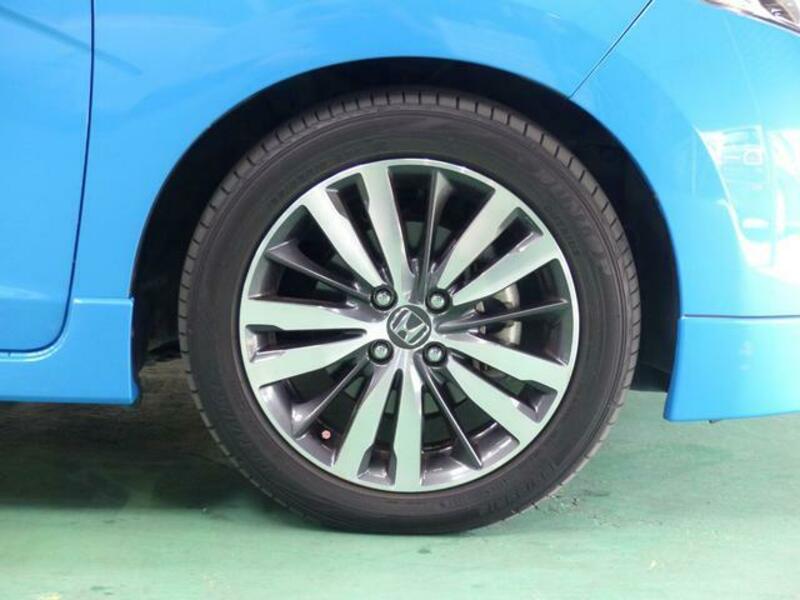 FIT HYBRID