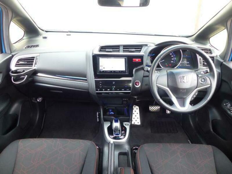 FIT HYBRID