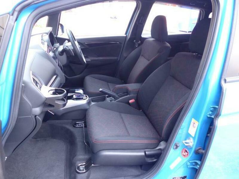 FIT HYBRID