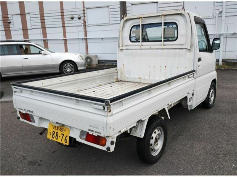 CLIPPER TRUCK