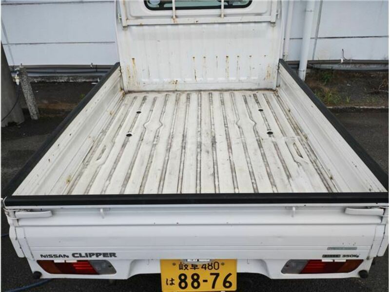 CLIPPER TRUCK