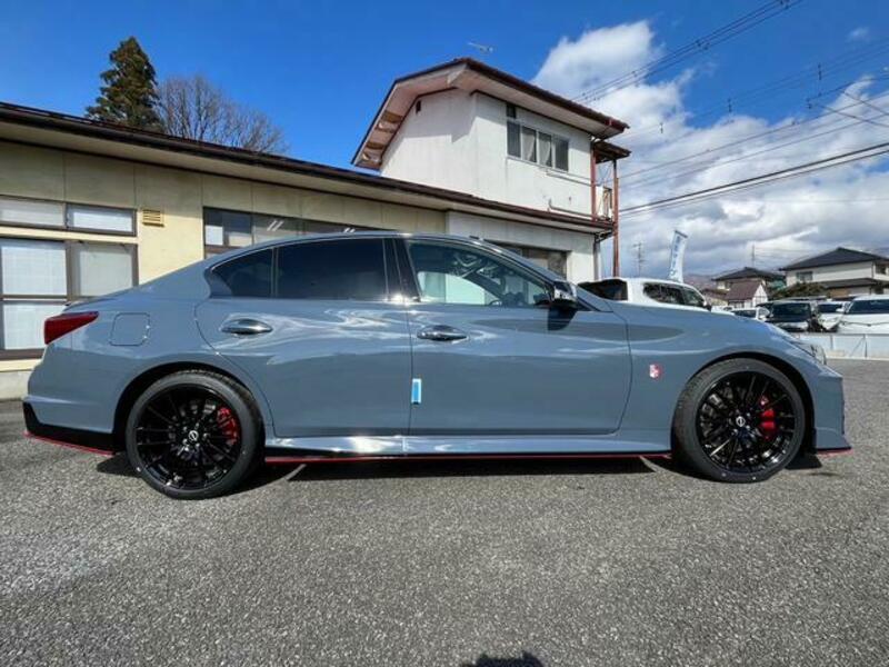 SKYLINE
