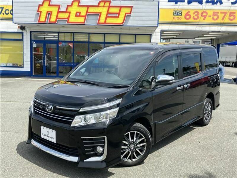 TOYOTA VOXY