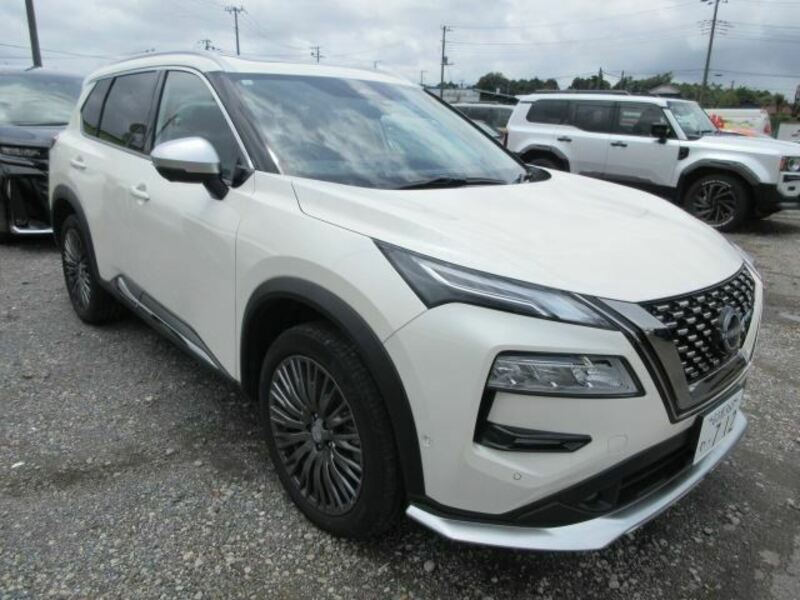 NISSAN X-TRAIL