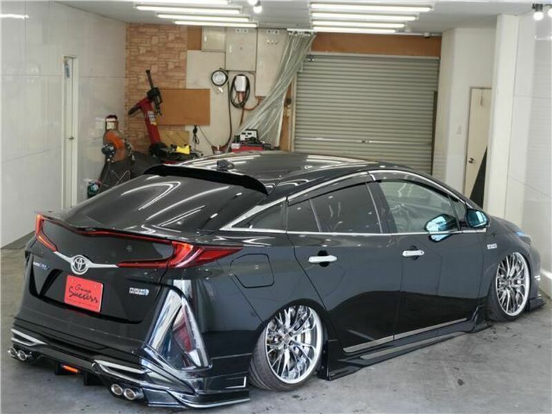 PRIUS PHV
