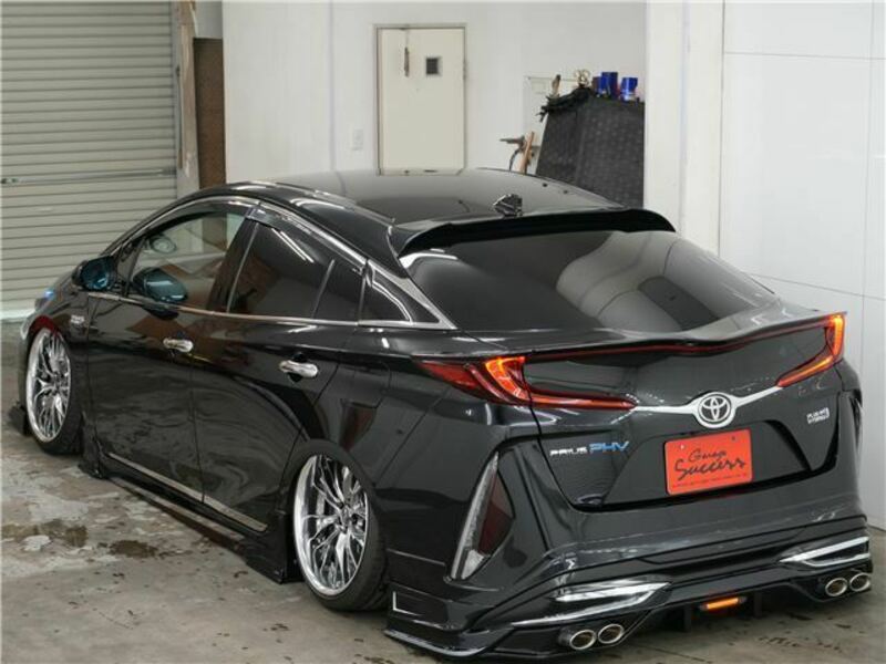 PRIUS PHV