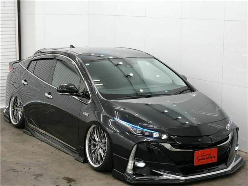 PRIUS PHV